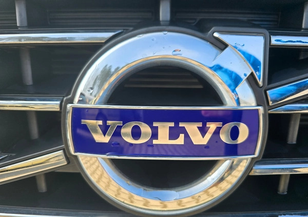 Volvo XC 60 cena 91900 przebieg: 125179, rok produkcji 2017 z Piaseczno małe 631